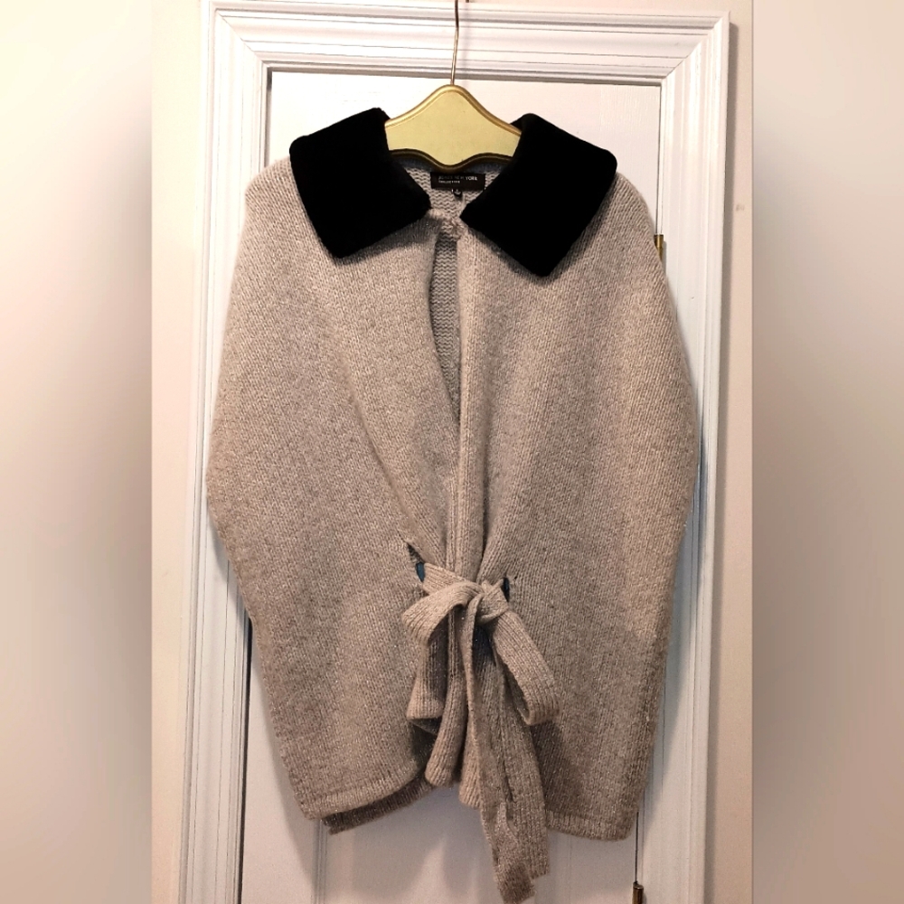 Jones New York Gray Silver Sleeveless belted Cardigan size Small